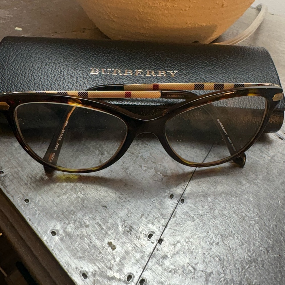 Burberry Tortoise Frame Glasses with Signature Pattern - Picture 1 of 2
